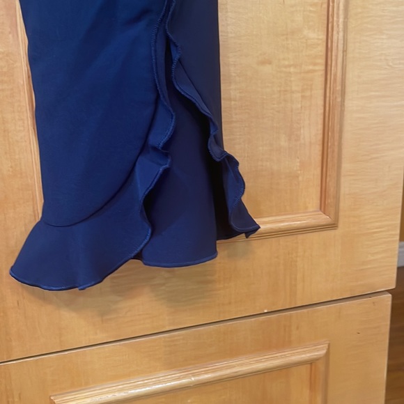 NWOT Size 14 International Concepts Navy Blue 88% polyester w/ ruffles on back☘️ - Picture 3 of 9